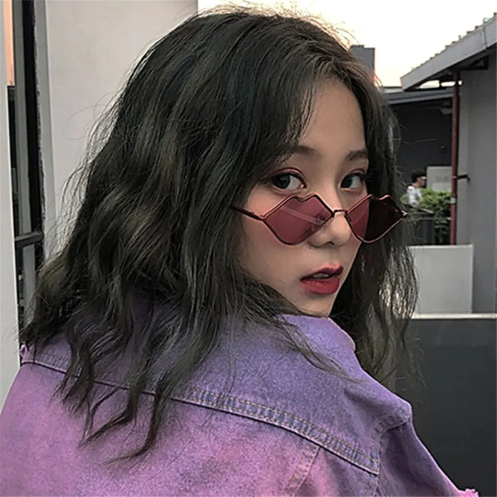 Retro Metal Sexy Hot Women's Sunglasses Lips Shape Sunglasses Sunglasses Small Frame Cycling