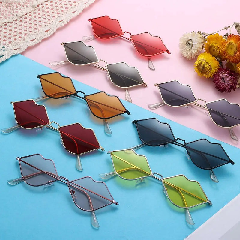 Retro Metal Sexy Hot Women's Sunglasses  Lips Shape Sunglasses Sunglasses Small Frame Cycling